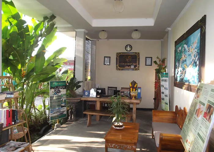 Jj And Ubud (Bali)