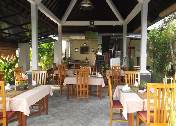 Jj And Ubud (Bali)
