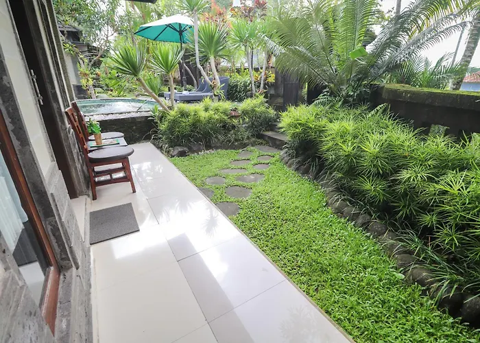 Jj And Ubud (Bali)